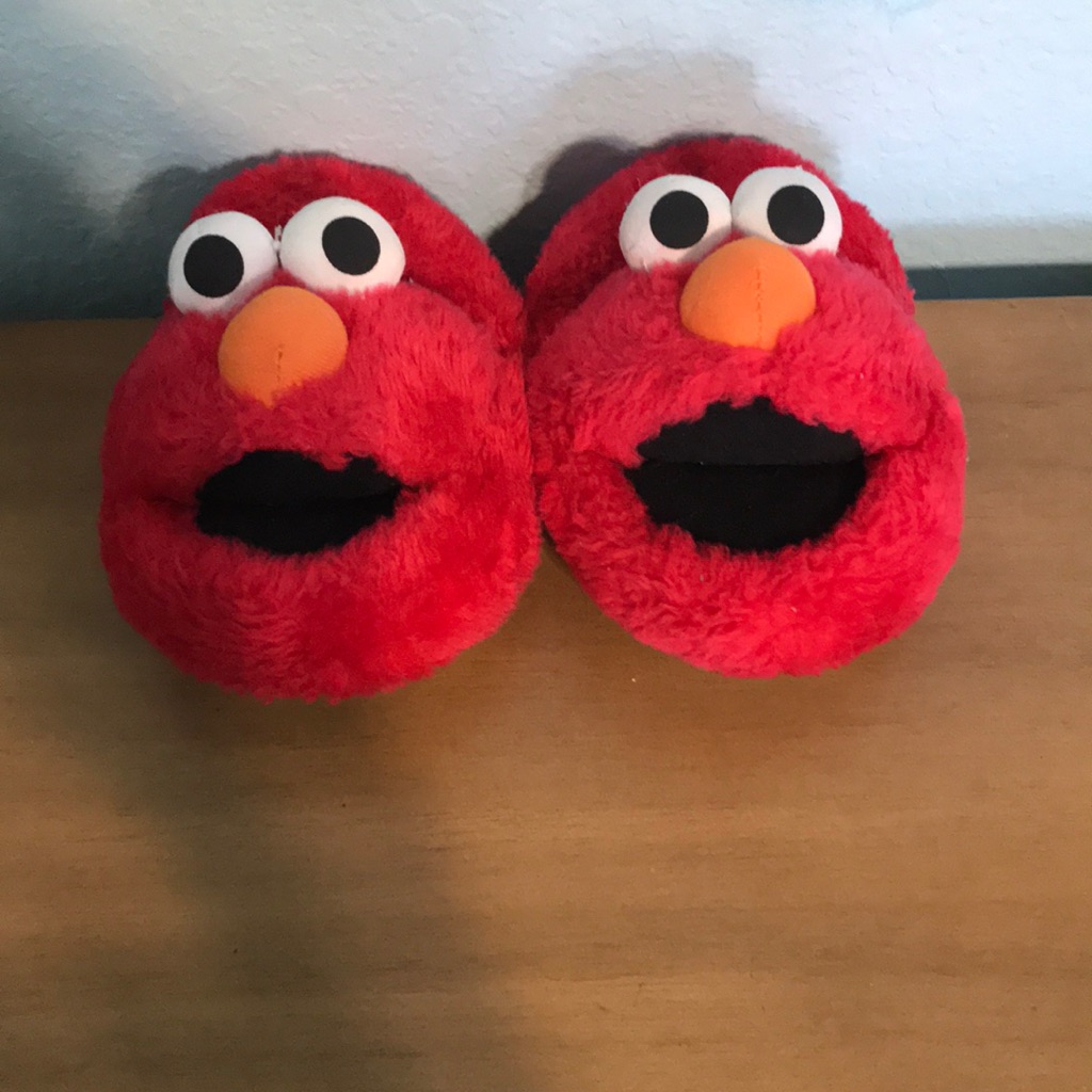 Elmo Slippers